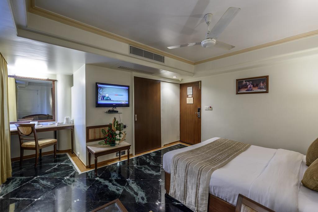 Comfort Inn President Ahmedabad Exterior foto