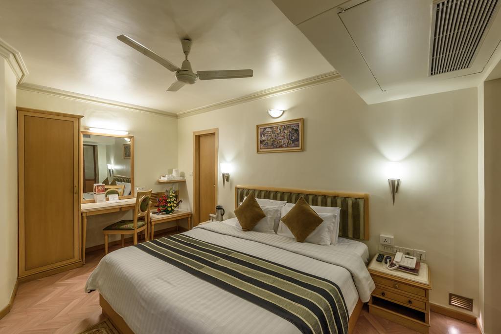 Comfort Inn President Ahmedabad Exterior foto