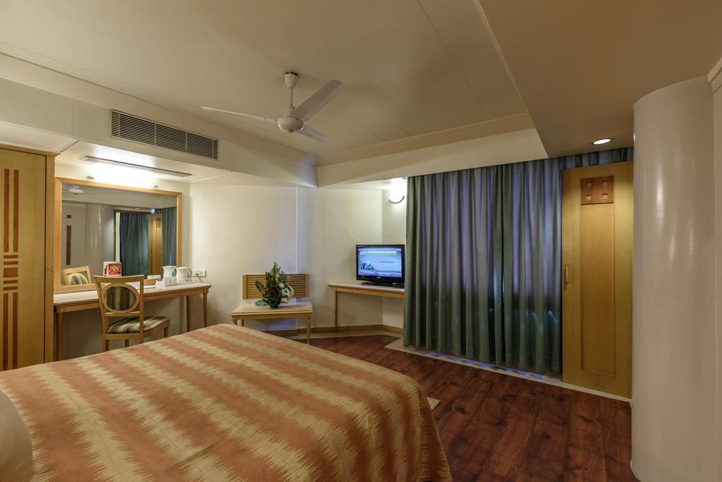 Comfort Inn President Ahmedabad Exterior foto